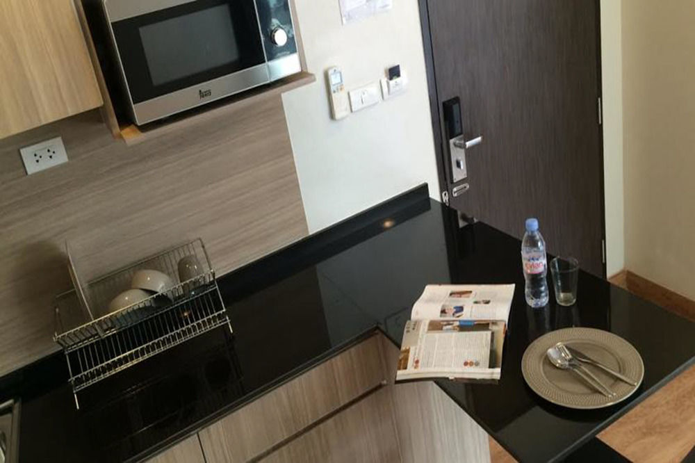 Narita Amata Hotel Chonburi Buitenkant foto