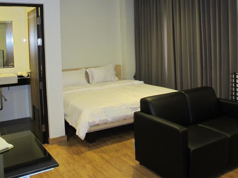 Narita Amata Hotel Chonburi Buitenkant foto