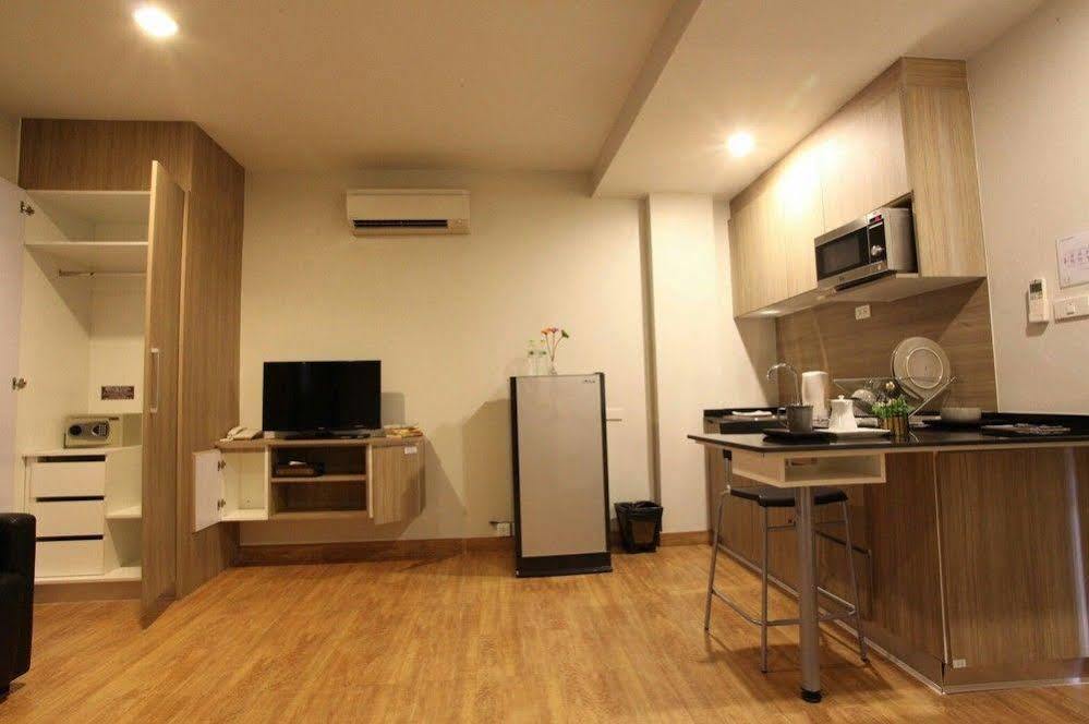 Narita Amata Hotel Chonburi Buitenkant foto