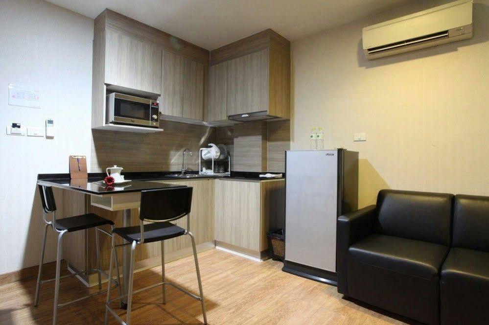 Narita Amata Hotel Chonburi Buitenkant foto