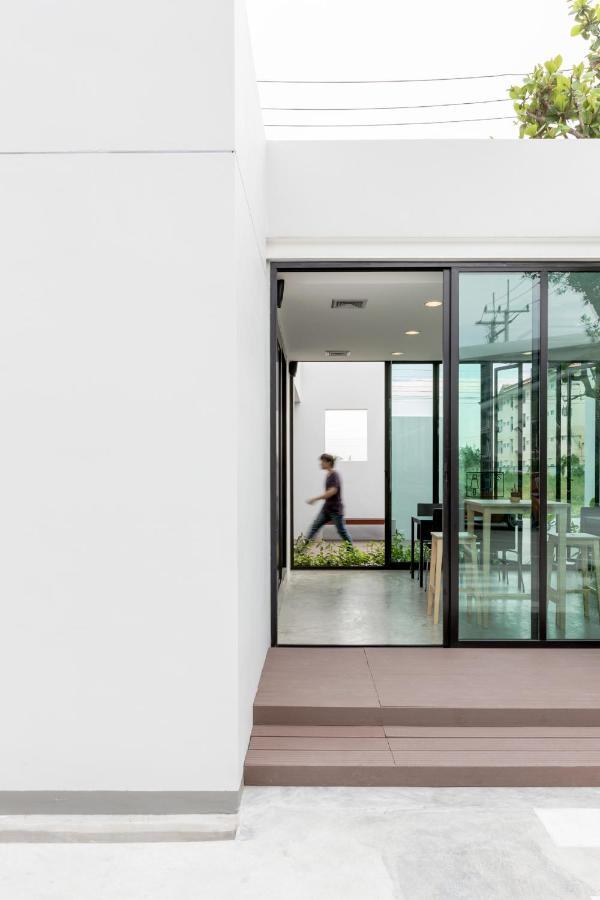 Narita Amata Hotel Chonburi Buitenkant foto