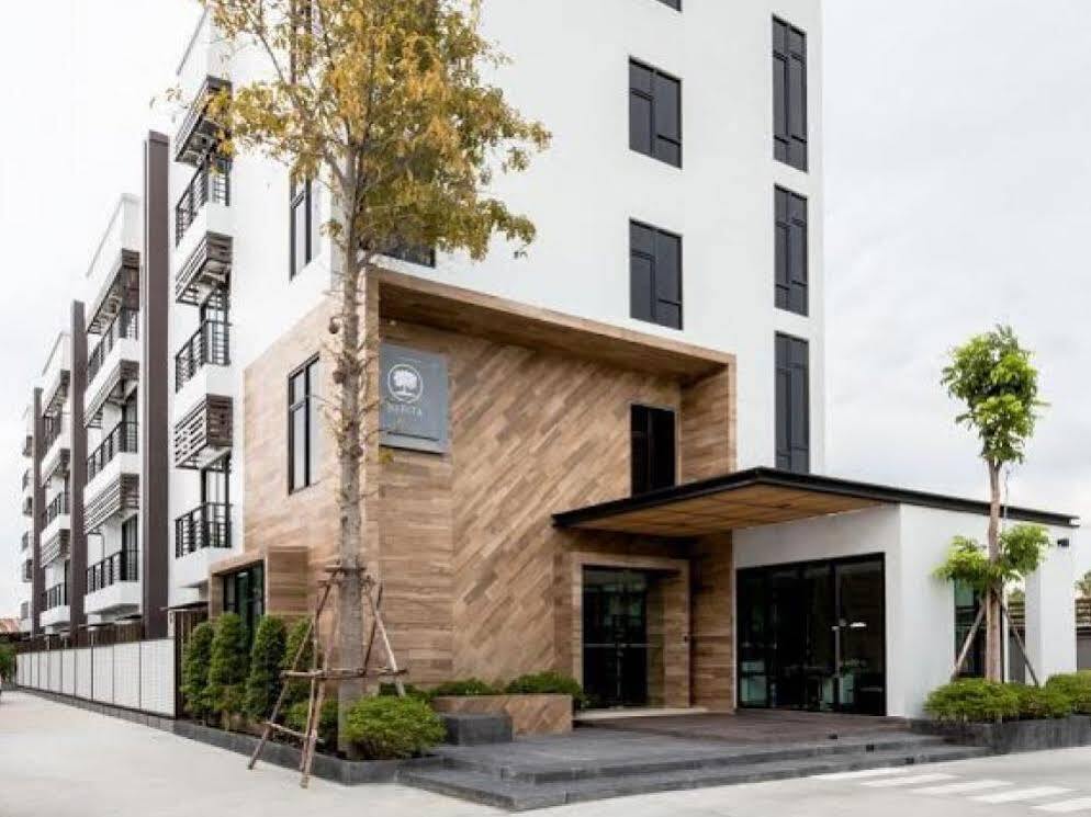Narita Amata Hotel Chonburi Buitenkant foto